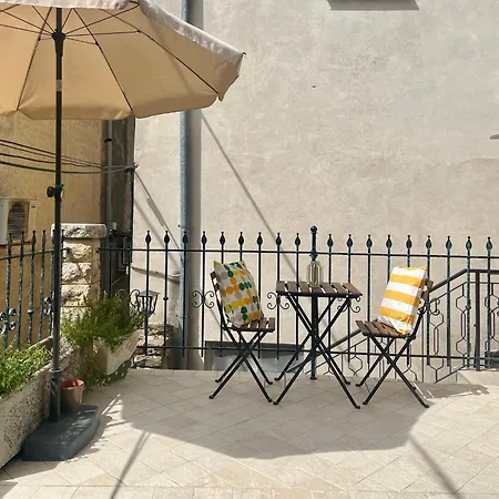 Sulle Scale Apartman *